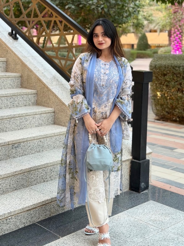 PAKISTANI SUITS